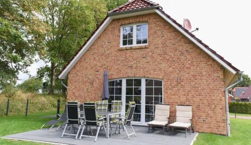 Three-Bedroom Holiday Home 