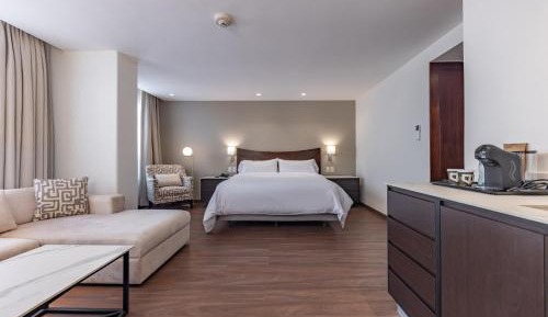 Deluxe Junior Suite