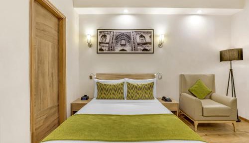 Business Room with 15% Discount on F&B, Early Chechin & Late Checkout subject to availability, 02 pcs Laundry 