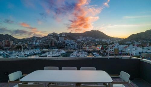 Luxury Apartment, 2 Bedrooms, Terrace, Marina Views