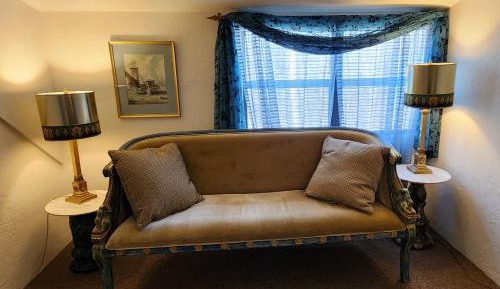 Queen Suite