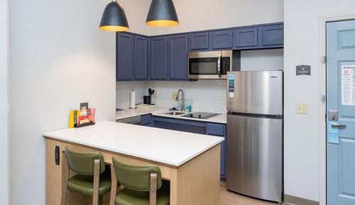 Two-Bedroom Suite - Non-Smoking