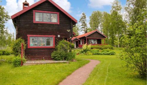 One-Bedroom Holiday Home