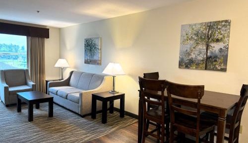 Queen Suite with Two Queen Beds