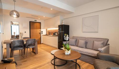 Deluxe Apartment
