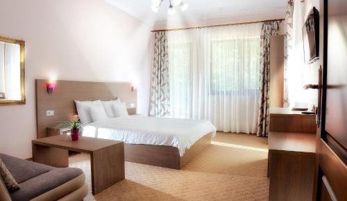 Superior Room with Private Bathroom