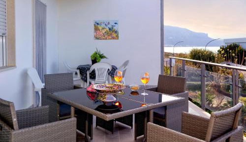 Apartment with Sea View