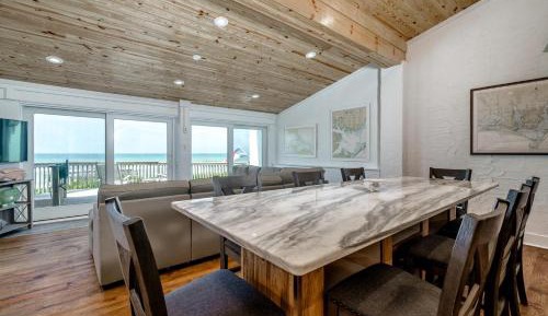Four-Bedroom Holiday Home