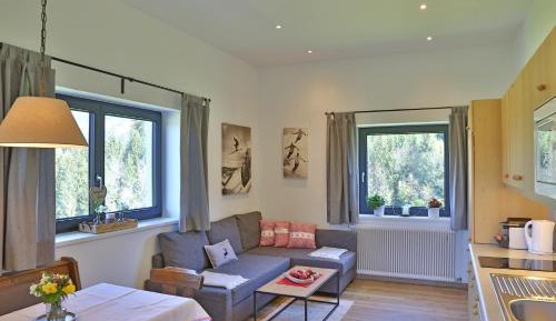 Two-Bedroom Apartment with Shower 
