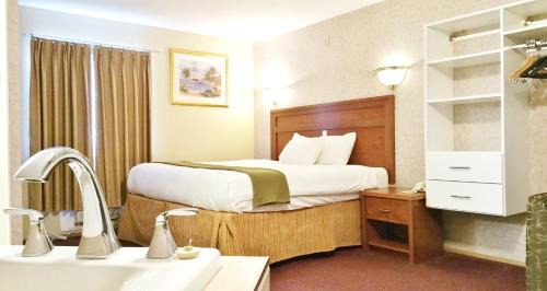 Suite with Spa Bath