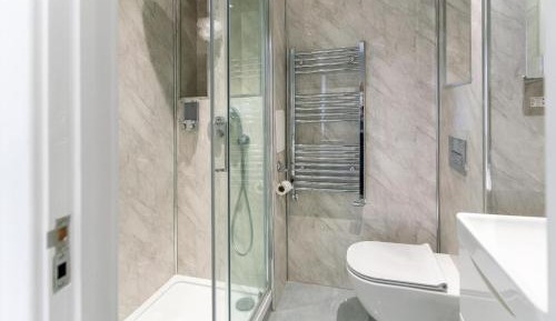Deluxe Double Room with Shower