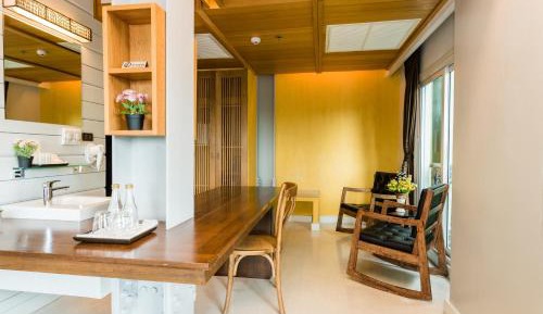 Deluxe Suite