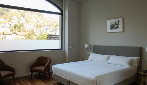 King Room with Mountain View