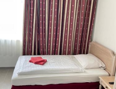 Single Room with Private External Bathroom