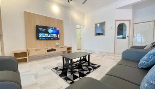 Three-Bedroom Apartment with Sea View