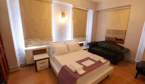 Double Room with Balcony and Sea View