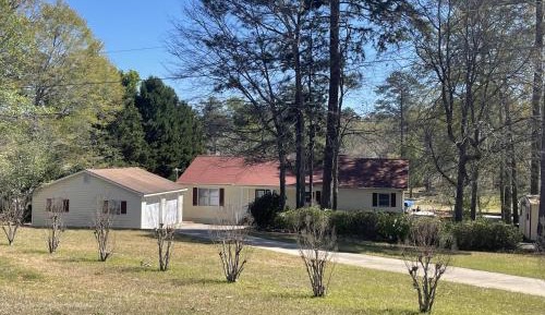 Three-Bedroom Holiday Home 