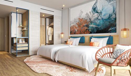 Deluxe Ocean View Twin with Balcony