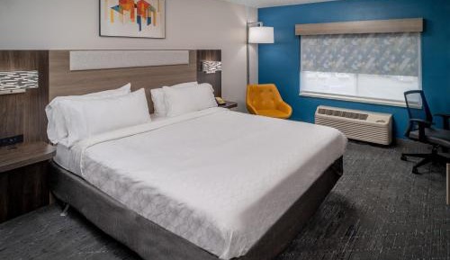 King Suite - Disability Access/Non-Smoking