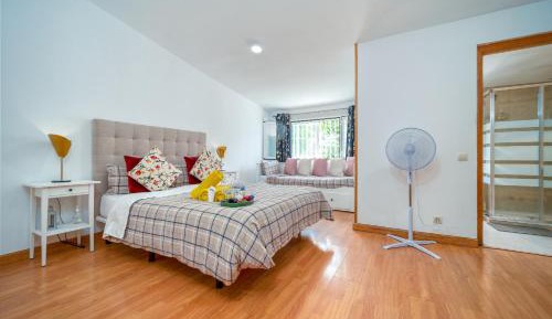 Double Room with Private Bathroom