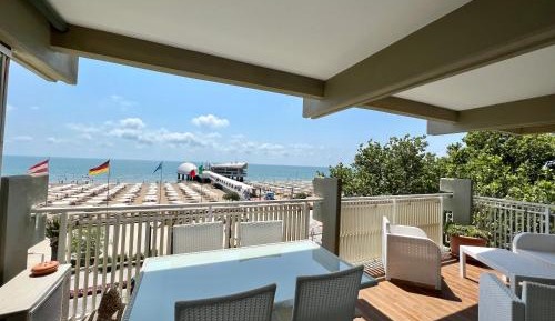 One-Bedroom Apartment with Sea View