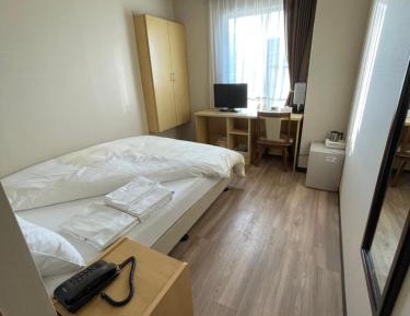 Single Room - Non-Smoking