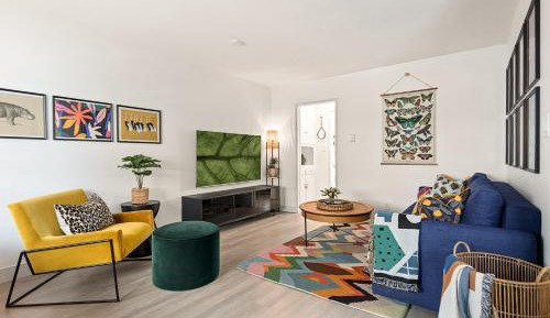 One-Bedroom Apartment