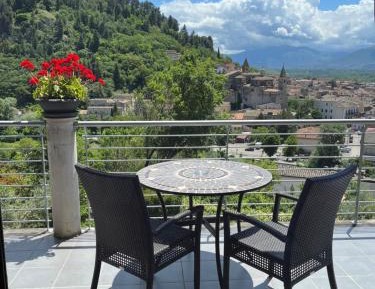 Suite with Mountain View
