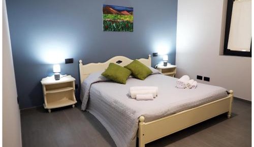 Studio Apartment with One Double Bed
