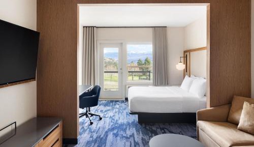 King Room with Sofa Bed and Mountain View