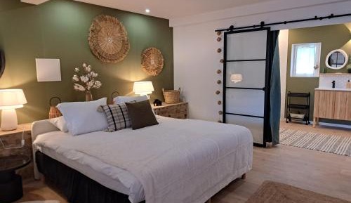 Suite with Spa Bath