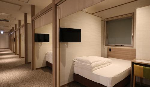Deluxe Cabin Room for Male - No Cleaning