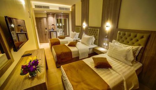 Deluxe Triple Room