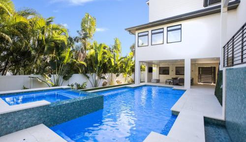 Four-Bedroom Holiday Home