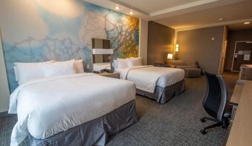 Double Queen Room