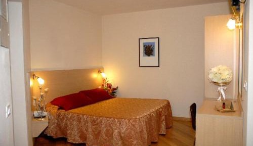 Large Single Room