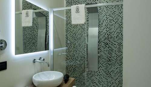 Double or Twin Room with Private Bathroom