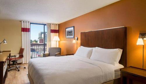 Guest Room, 1 King