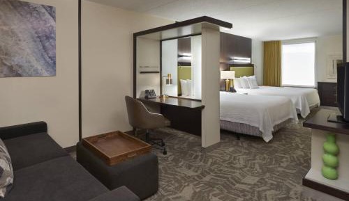 Queen Suite with Two Queen Beds