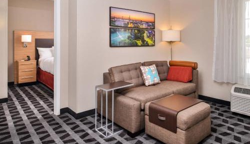 One-Bedroom King Suite
