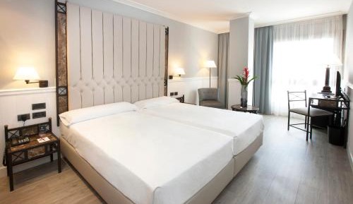 Double Room (1 - 2 Adults)