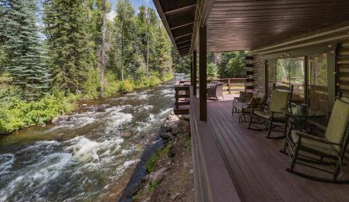 Two-Bedroom Holiday Home
