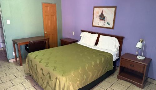 Queen Room