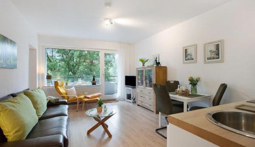 Superior One-Bedroom Apartment with Balcony
