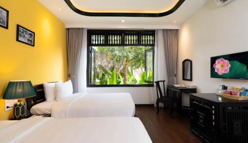 Superior Twin Room with Garden View