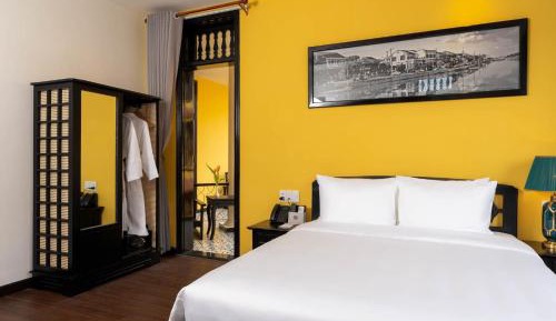 Deluxe Family Suite