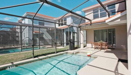 Five-Bedroom Holiday Home