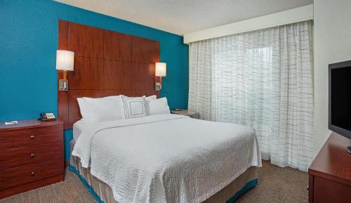 Two-Bedroom Suite with Fireplace