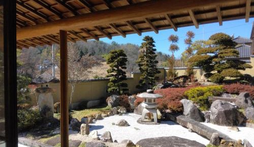 Family Room with Garden View