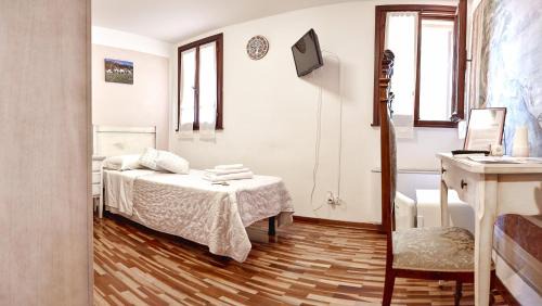 Single Room with Private Bathroom